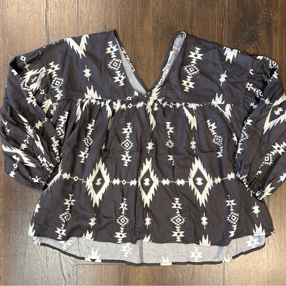 Bucketlist gray Aztec Long Sleeve Blouse SZ SM - Picture 1 of 4